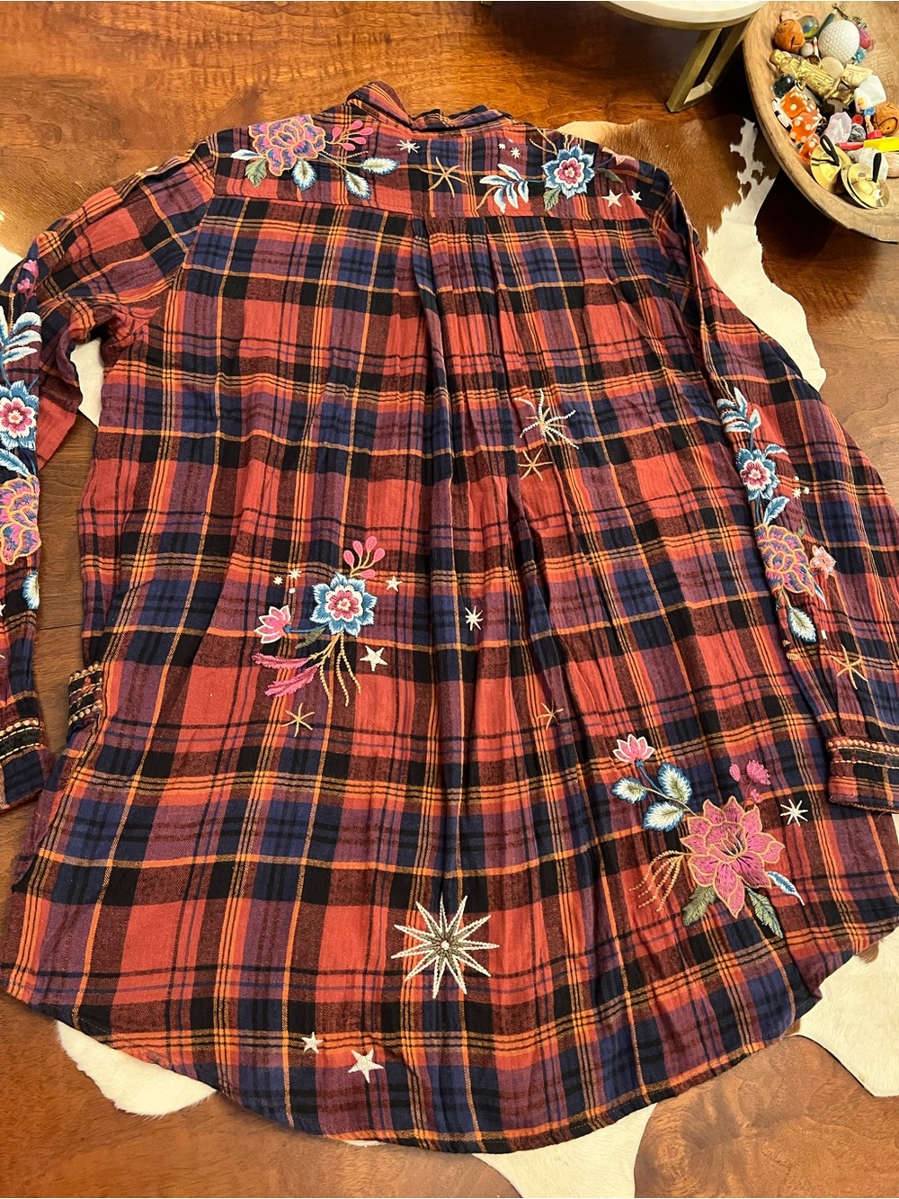 Red Plaid Embroidered Button-Up Shirt - Picture 5 of 5